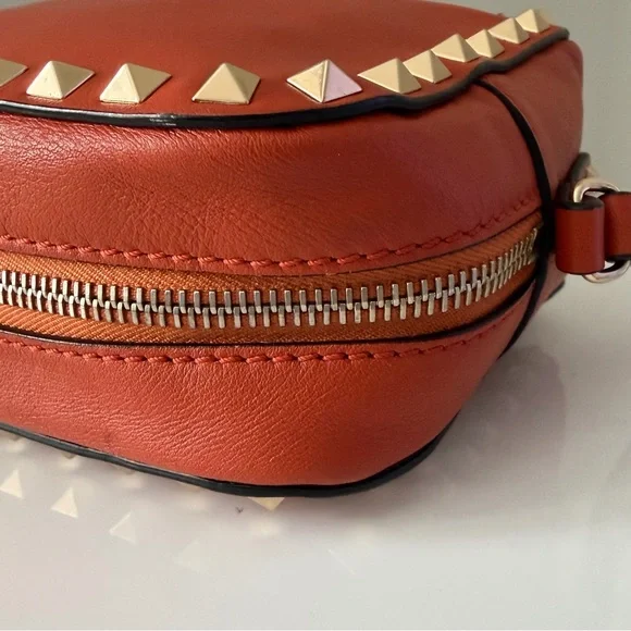 Valentino Garavani Rockstud Camera Crossbody Bag Orange Leather Gold Studs - Picture 7 of 16